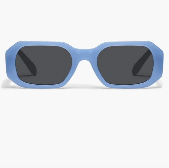 New Quay Hyped Up 53mm Hydrangea/ Smoke Frame Square Lens Unisex Sunglasses NWT main image 4
